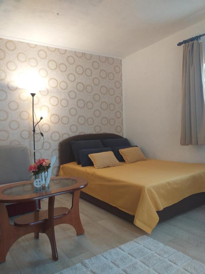 Apartmani Marijanovic Vir Exterior photo